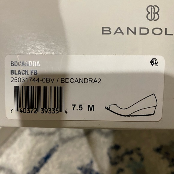 BANDOLINO Candra Peep Toe  Wedges - Picture 3 of 5